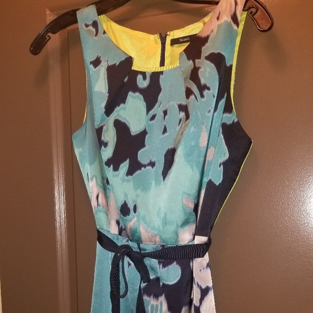 Tahari dress size 6